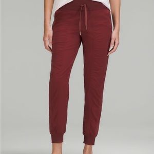MAROON/PURPLE DANCE STUDIO JOGGER
